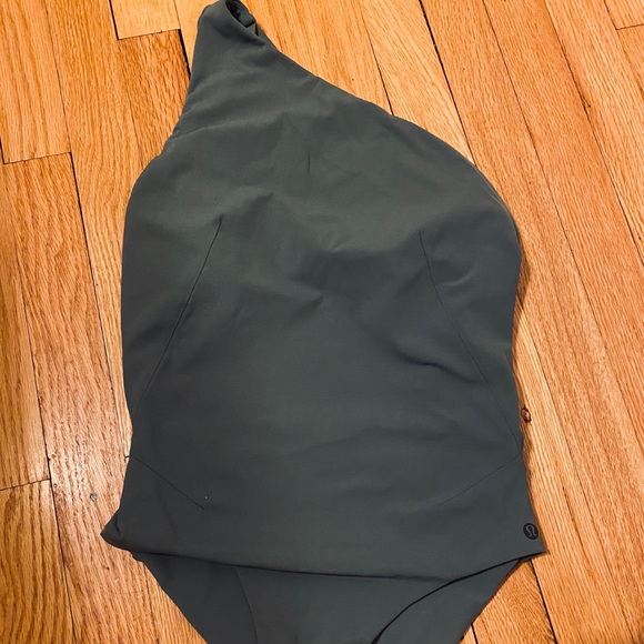 lululemon athletica Other - Lululemon aer bodysuit palm deco size 6